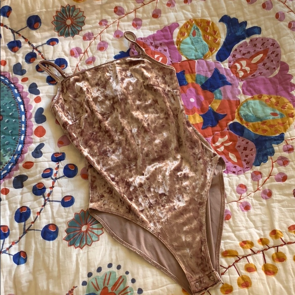 Forever 21 Rose Velvet Body Suit (small)